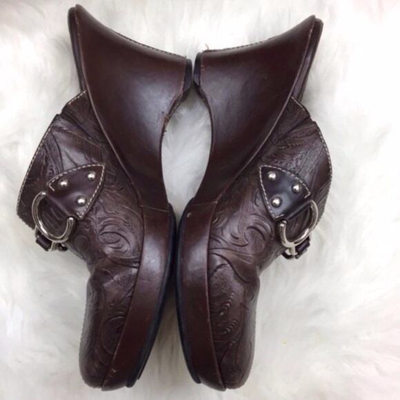 Cole Haan 8 Womens Brown Leather Embossed Western Slip-on Clogs - Picture 7 of 8